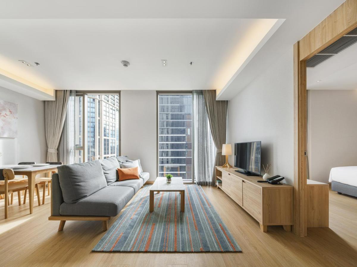 Oakwood Suites Bangkok Zewnętrze zdjęcie A two-bedroom apartment at the hotel